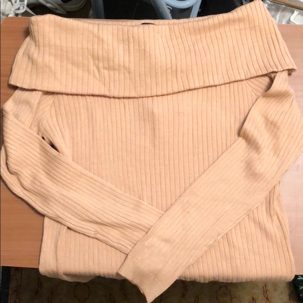 **BRAND NEW** Off The Shoulder H&M Sweater